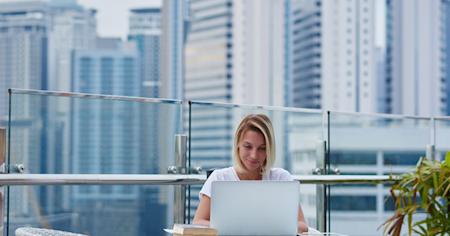 Reading the FAQs section of the Splashtop Business Access trial page