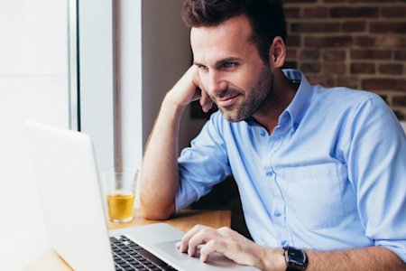 Executive utilizing Splashtop Remote Access to manage a medium-sized business