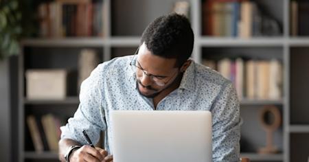 Remote worker utilizing Splashtop for remote training and onboarding while working from home