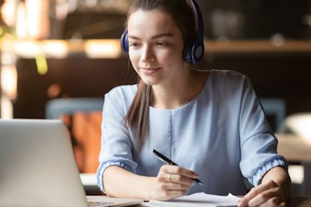 Student experiencing enhanced distance learning with Splashtop's Remote Computer Access software