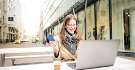 A woman on a laptop using Splashtop, the top program like TeamViewer